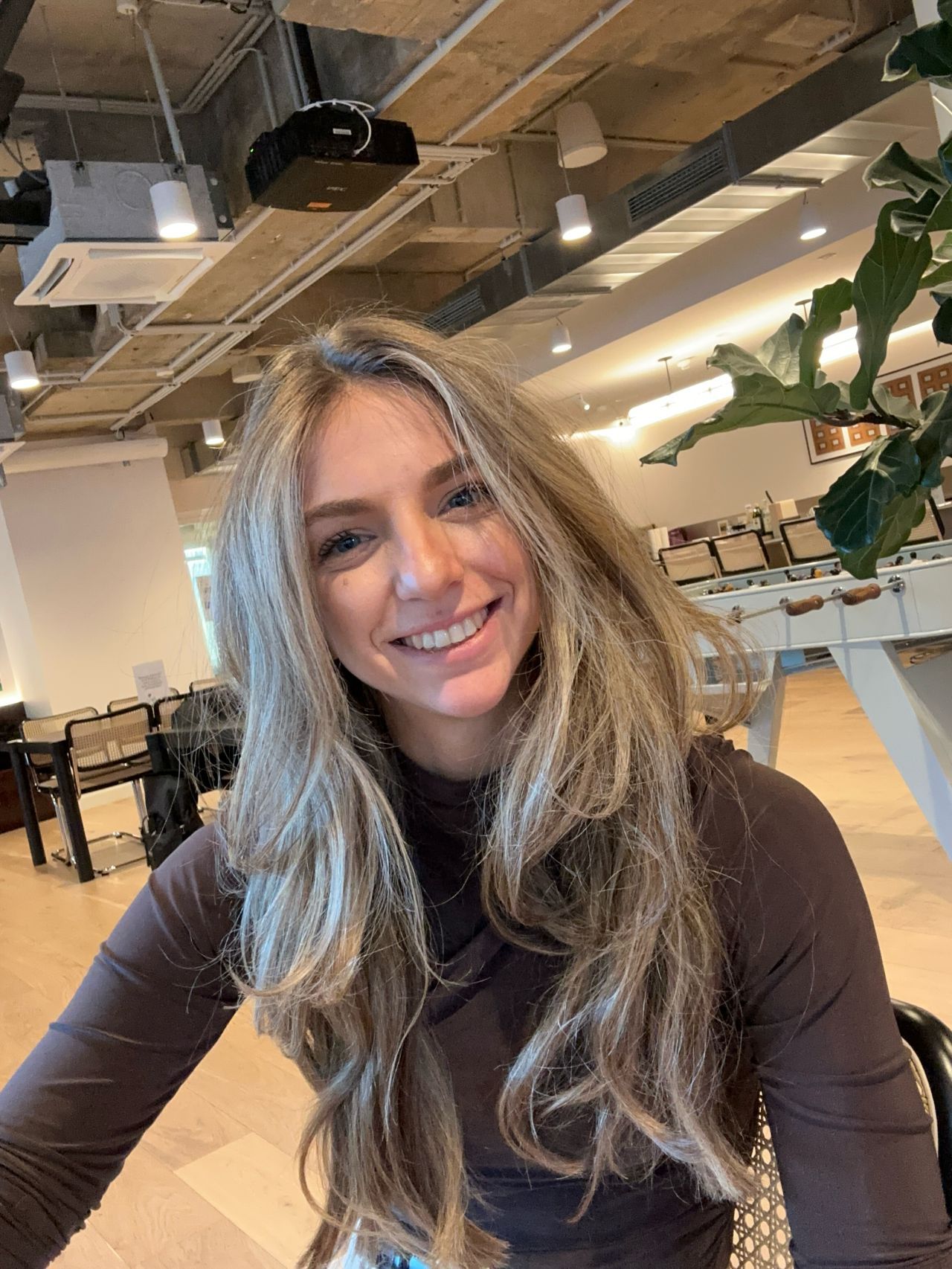 Celine Pfleiderer - CEO & LinkedIn Consultant BrandingPeople